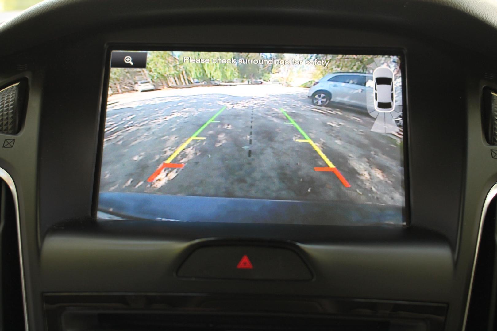 2016 Ford Focus Titanium — photo 12