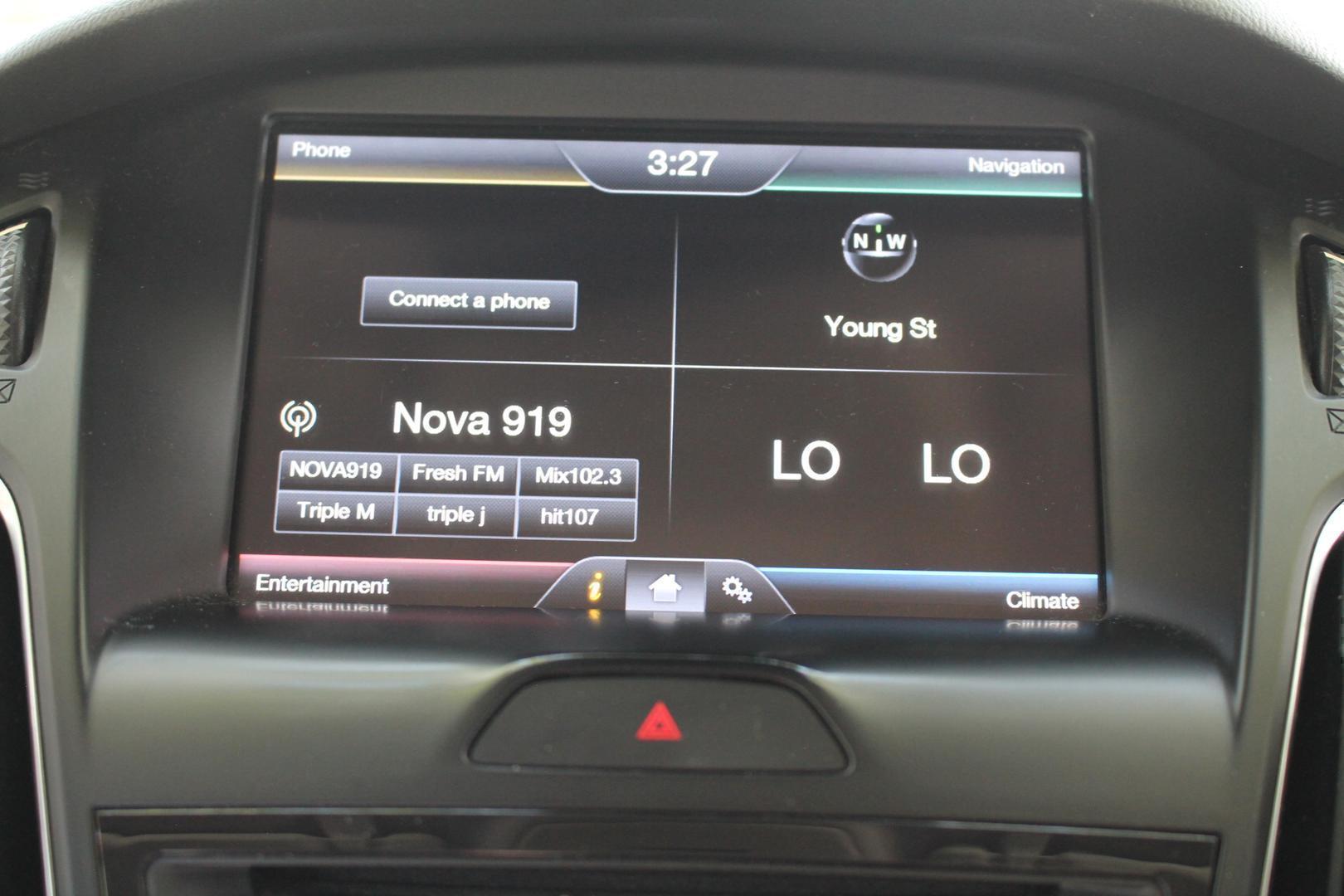 2016 Ford Focus Titanium — photo 13