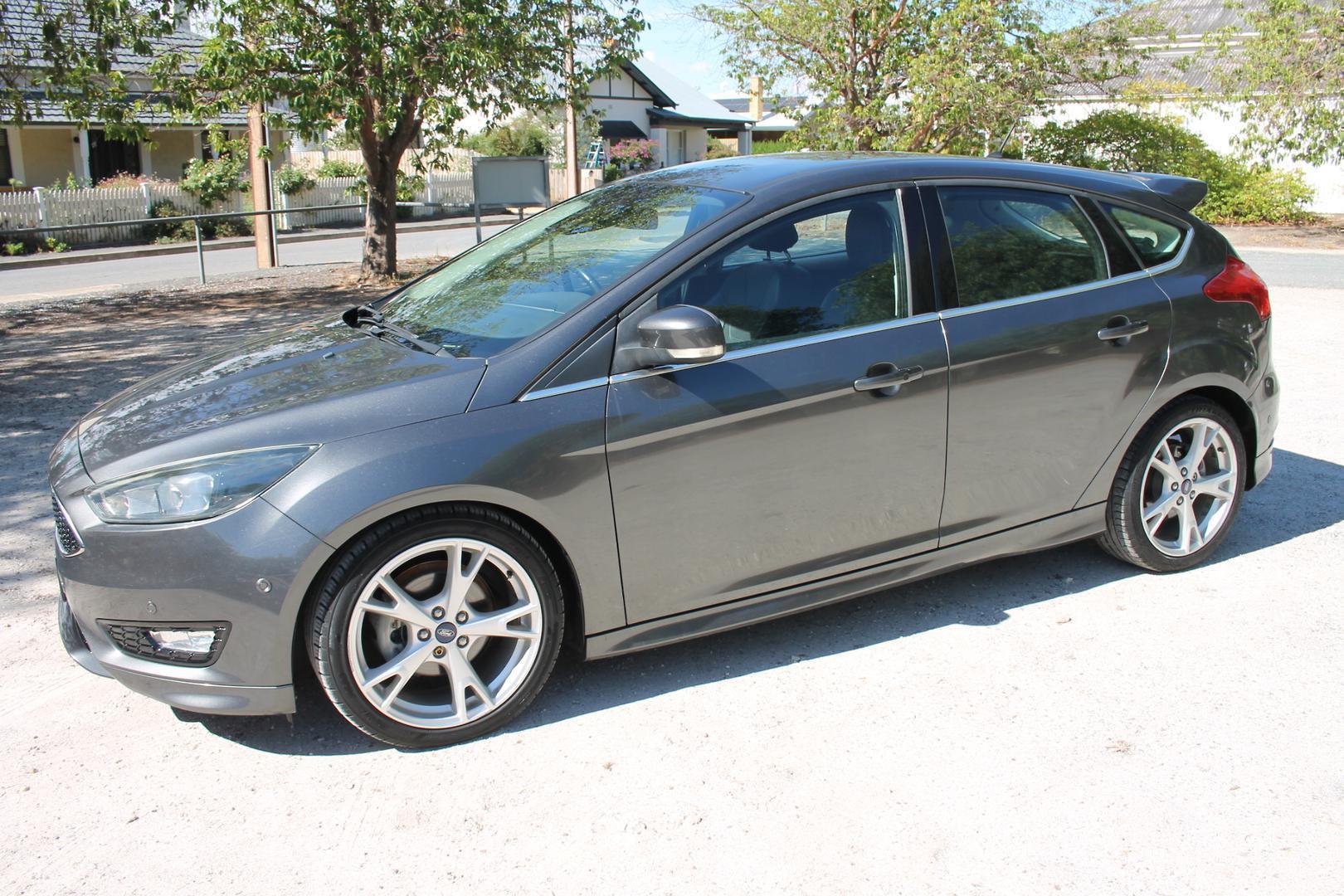 2016 Ford Focus Titanium — photo 22