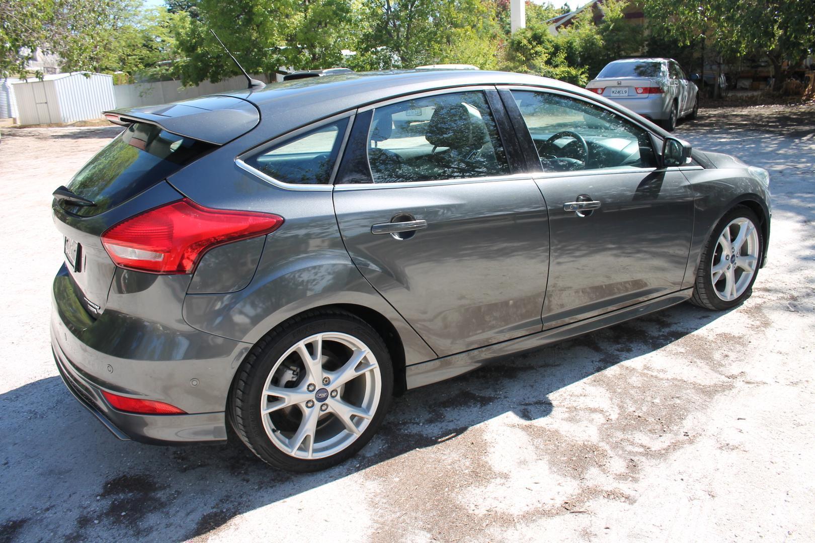 2016 Ford Focus Titanium — photo 4