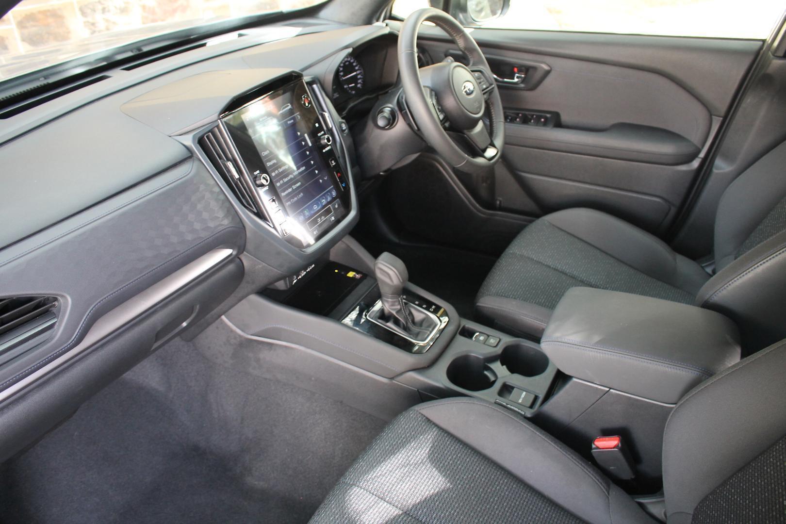 2025 Subaru Forester — photo 15