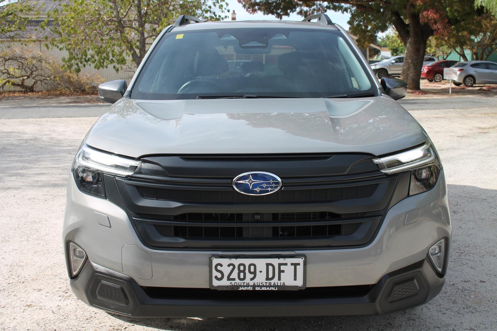 2025 Subaru Forester — photo 2