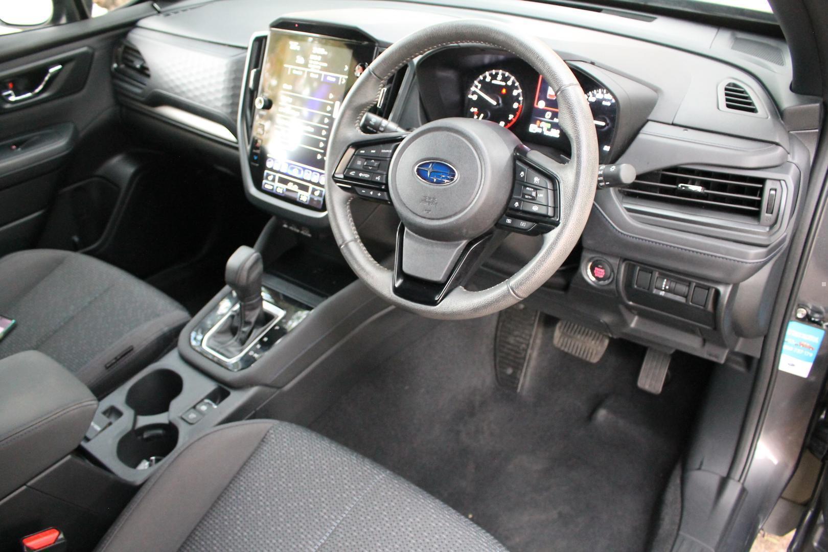 2025 Subaru Forester — photo 10