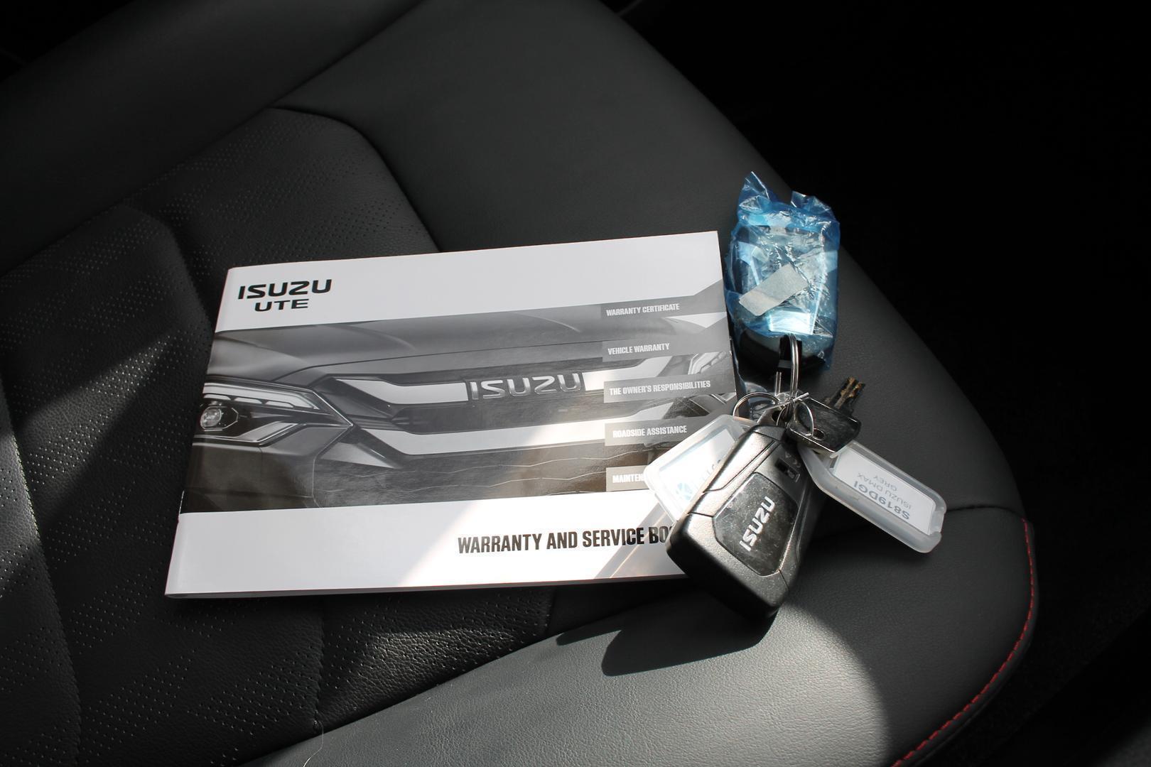 2025 Isuzu D-MAX XTERRAIN — photo 14