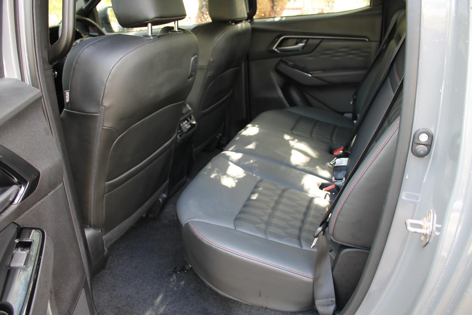 2025 Isuzu D-MAX XTERRAIN — photo 17