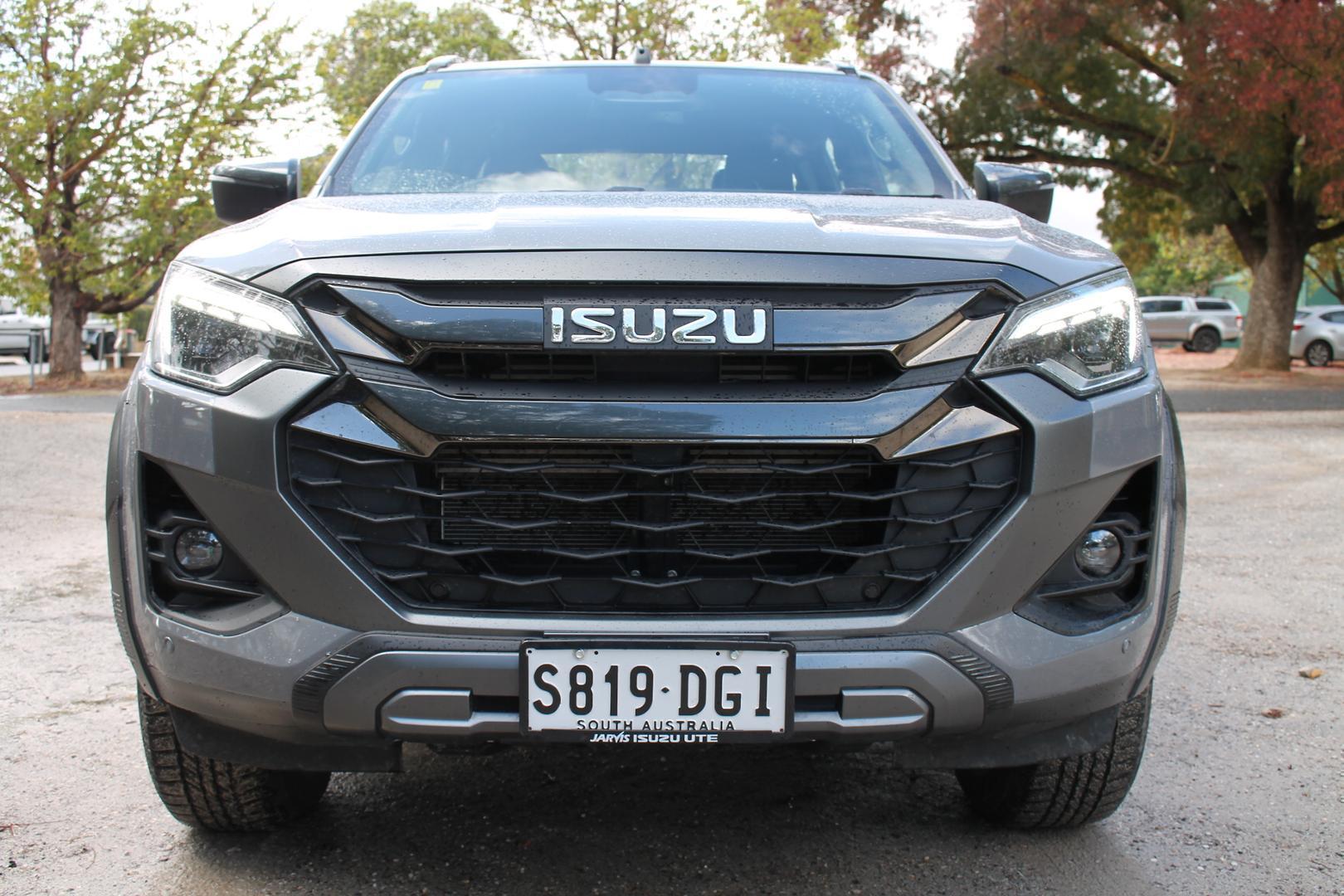 2025 Isuzu D-MAX XTERRAIN — photo 2