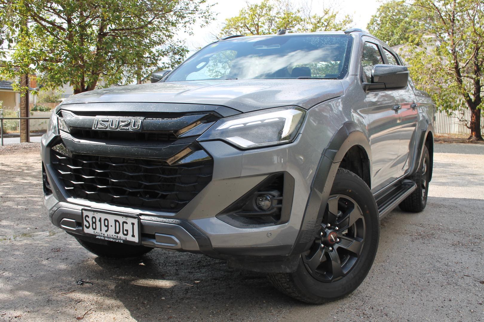2025 Isuzu D-MAX XTERRAIN — photo 3
