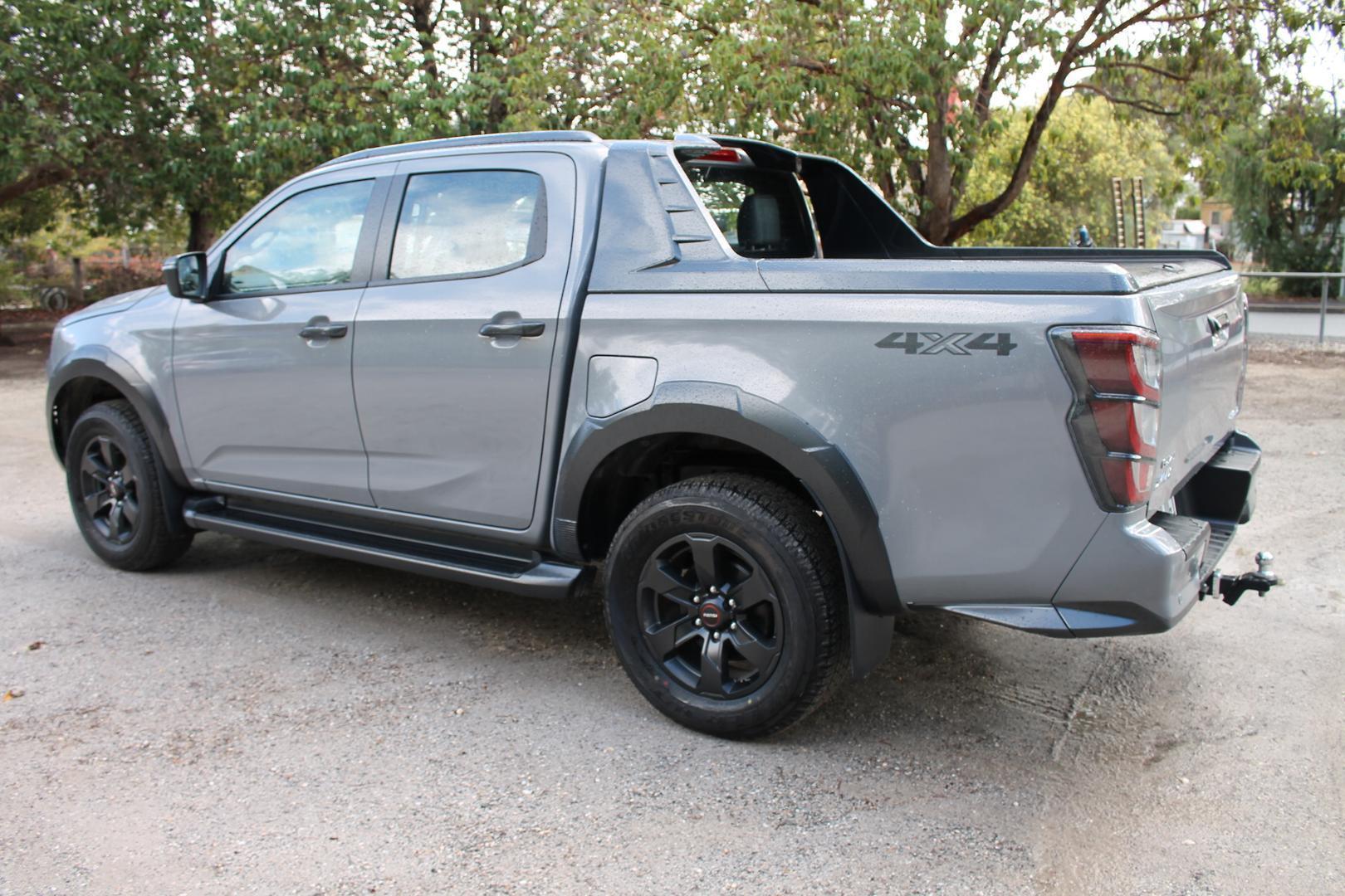 2025 Isuzu D-MAX XTERRAIN — photo 6