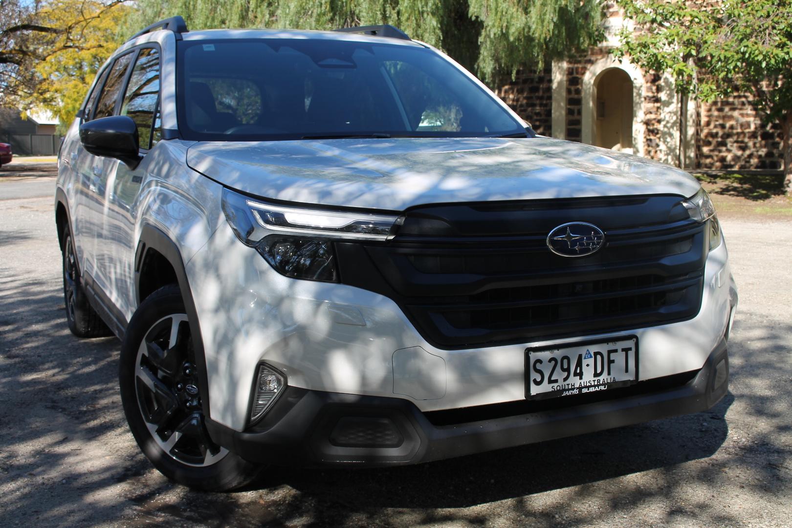 2025 Subaru Forester Hybrid — photo 1