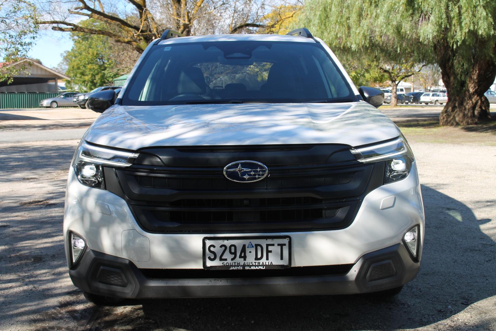 2025 Subaru Forester Hybrid — photo 2