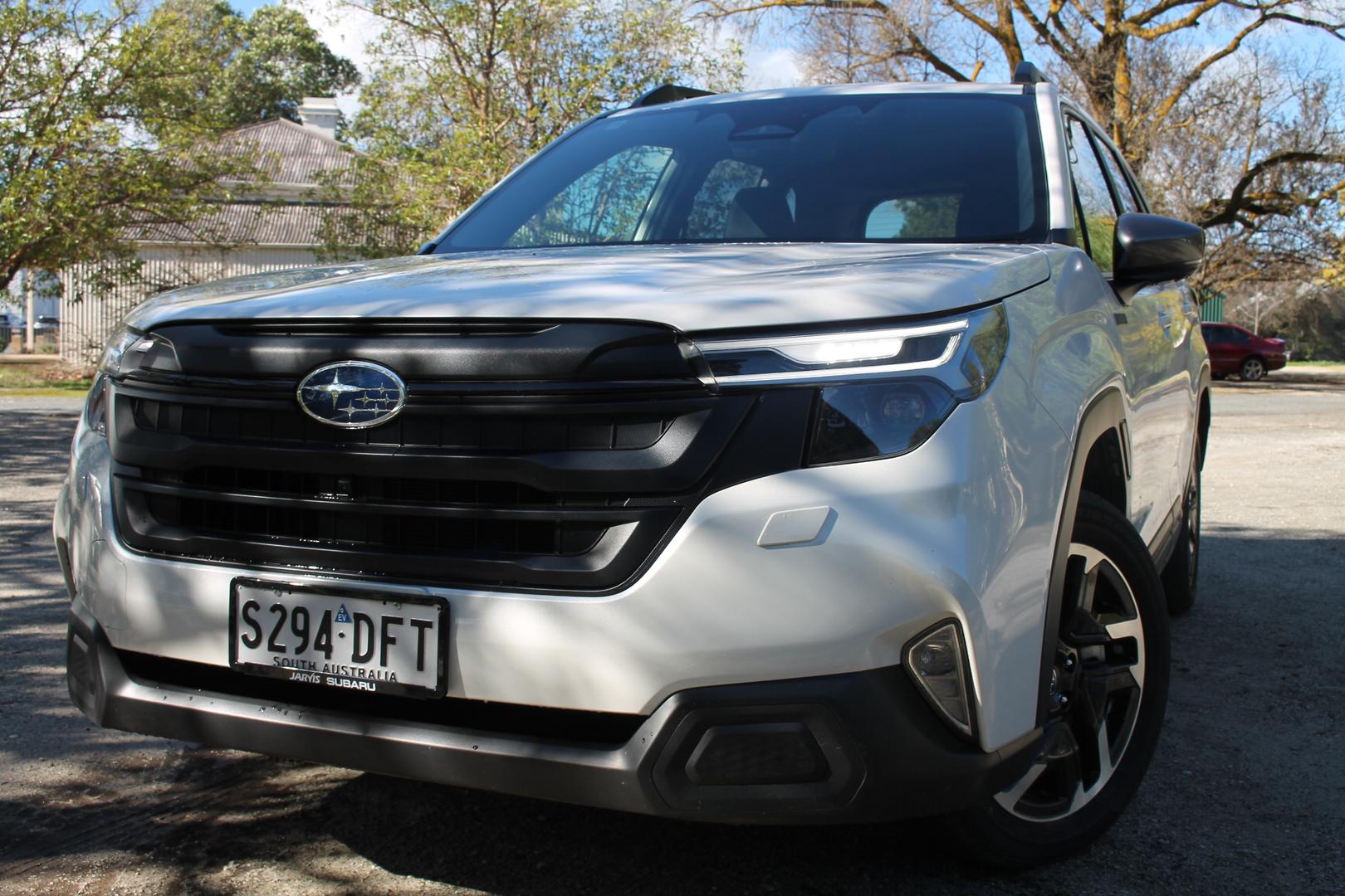 2025 Subaru Forester Hybrid — photo 3