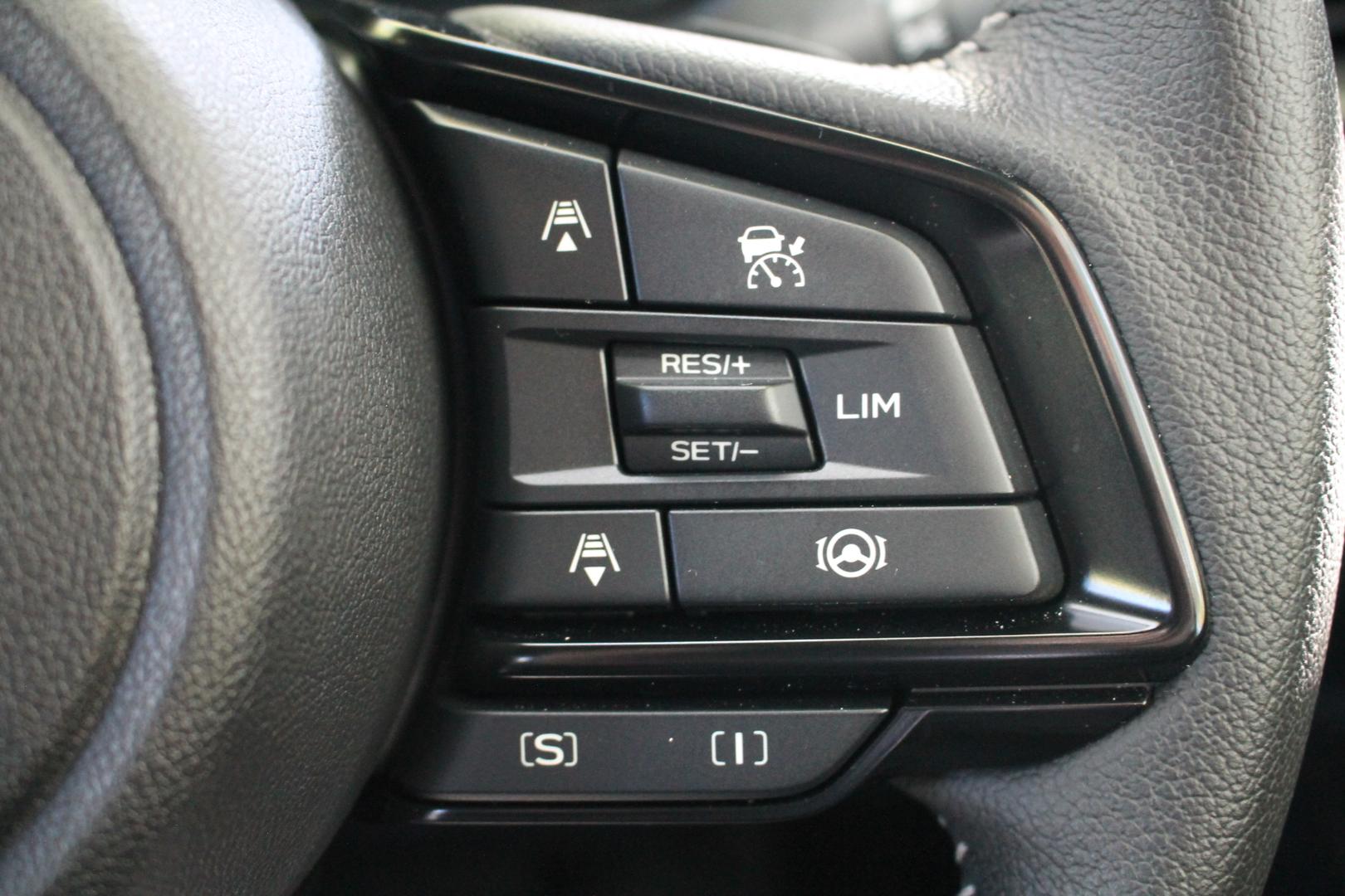 2025 Subaru Forester Hybrid — photo 8