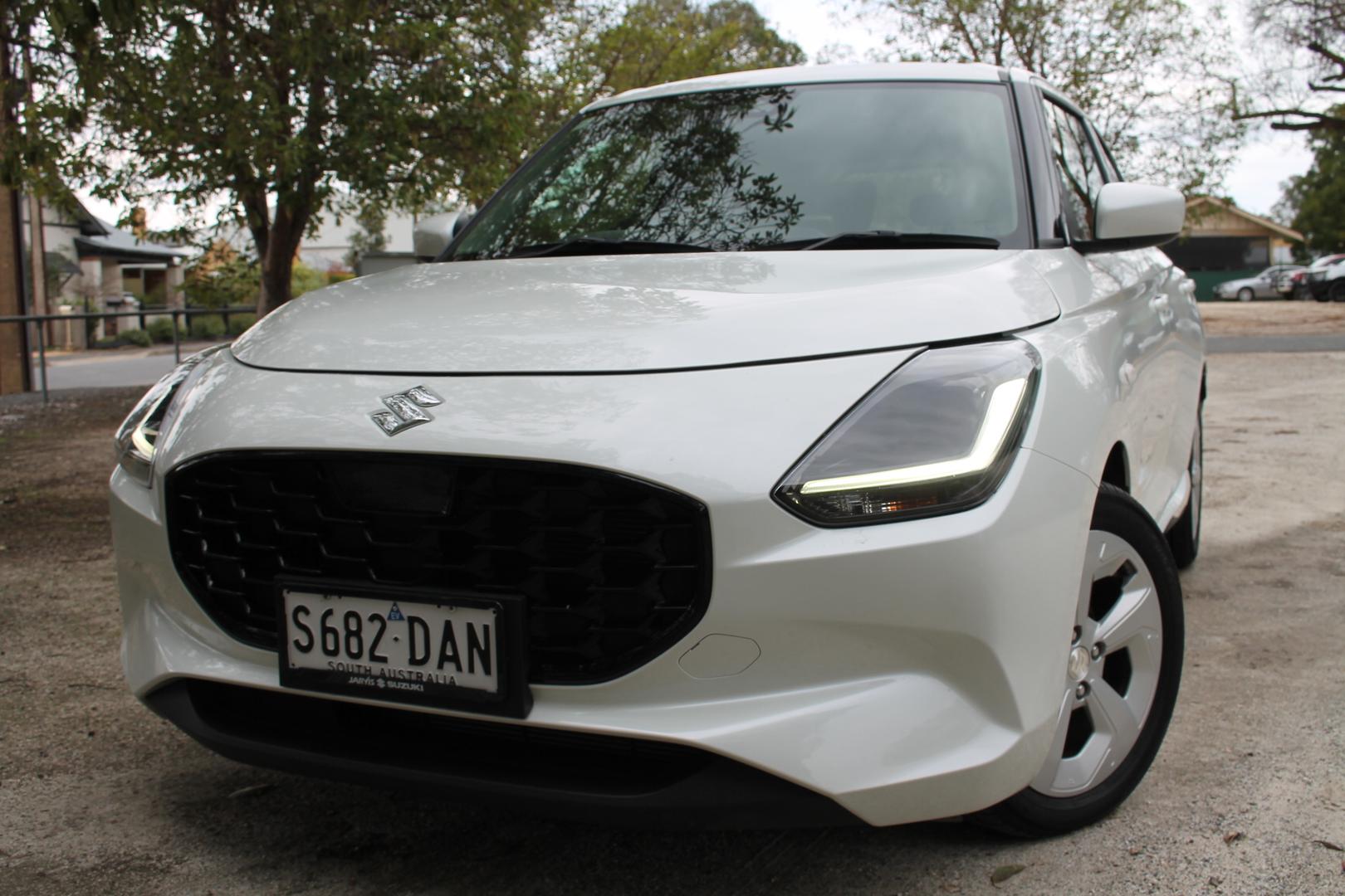2024 Suzuki Swift Hybrid Plus — photo 1