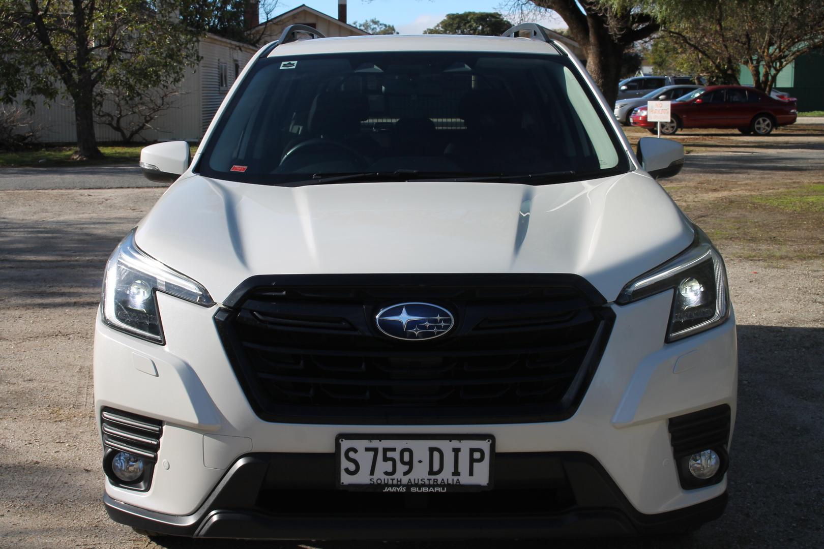 2021 Subaru Forester 25i — photo 2