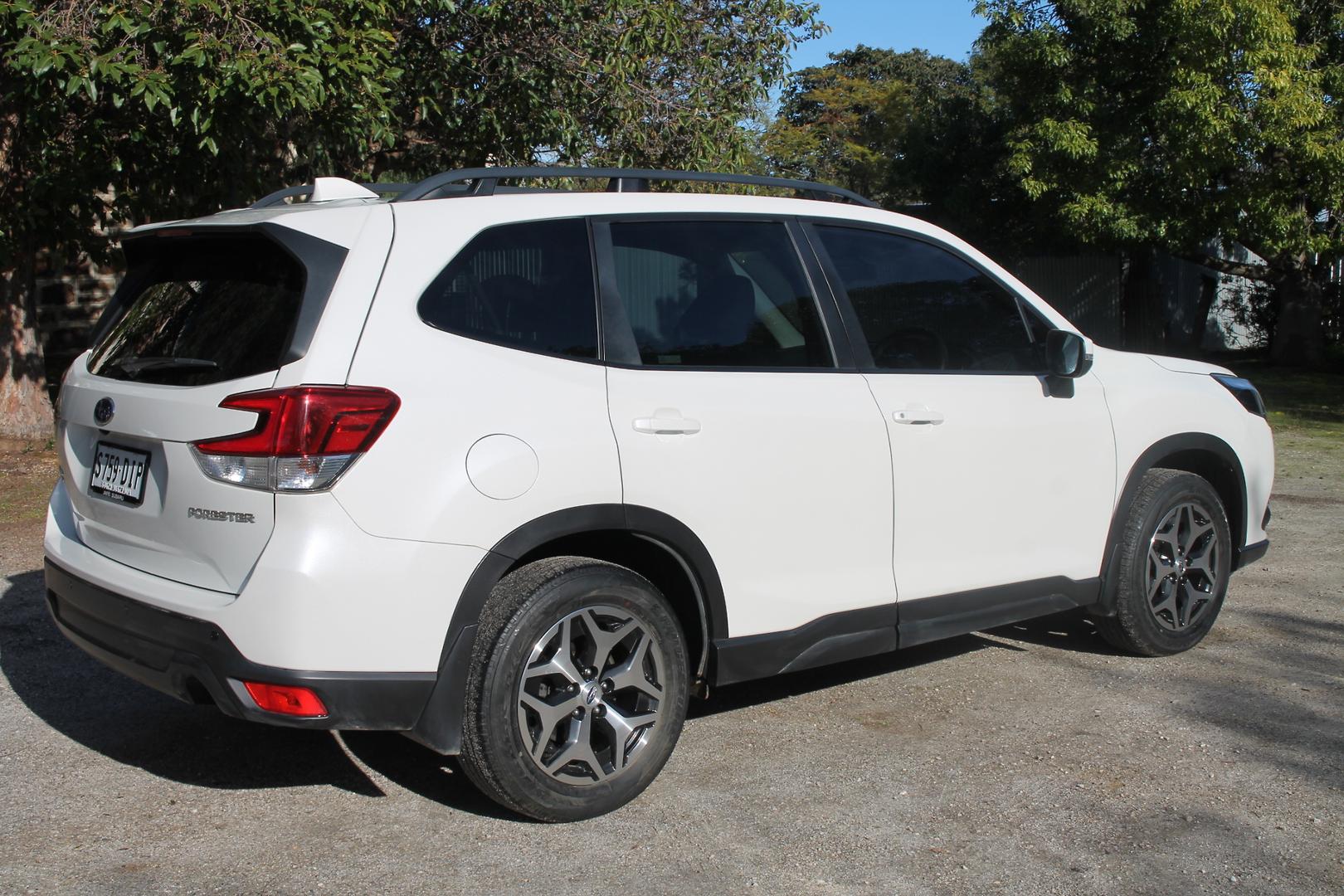 2021 Subaru Forester 25i — photo 4