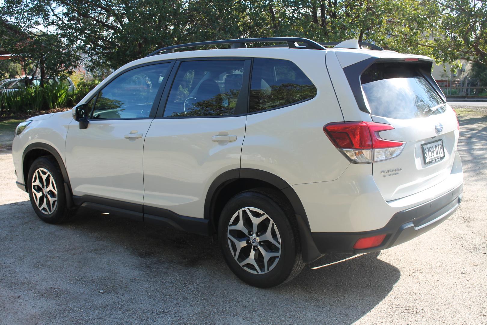 2021 Subaru Forester 25i — photo 6