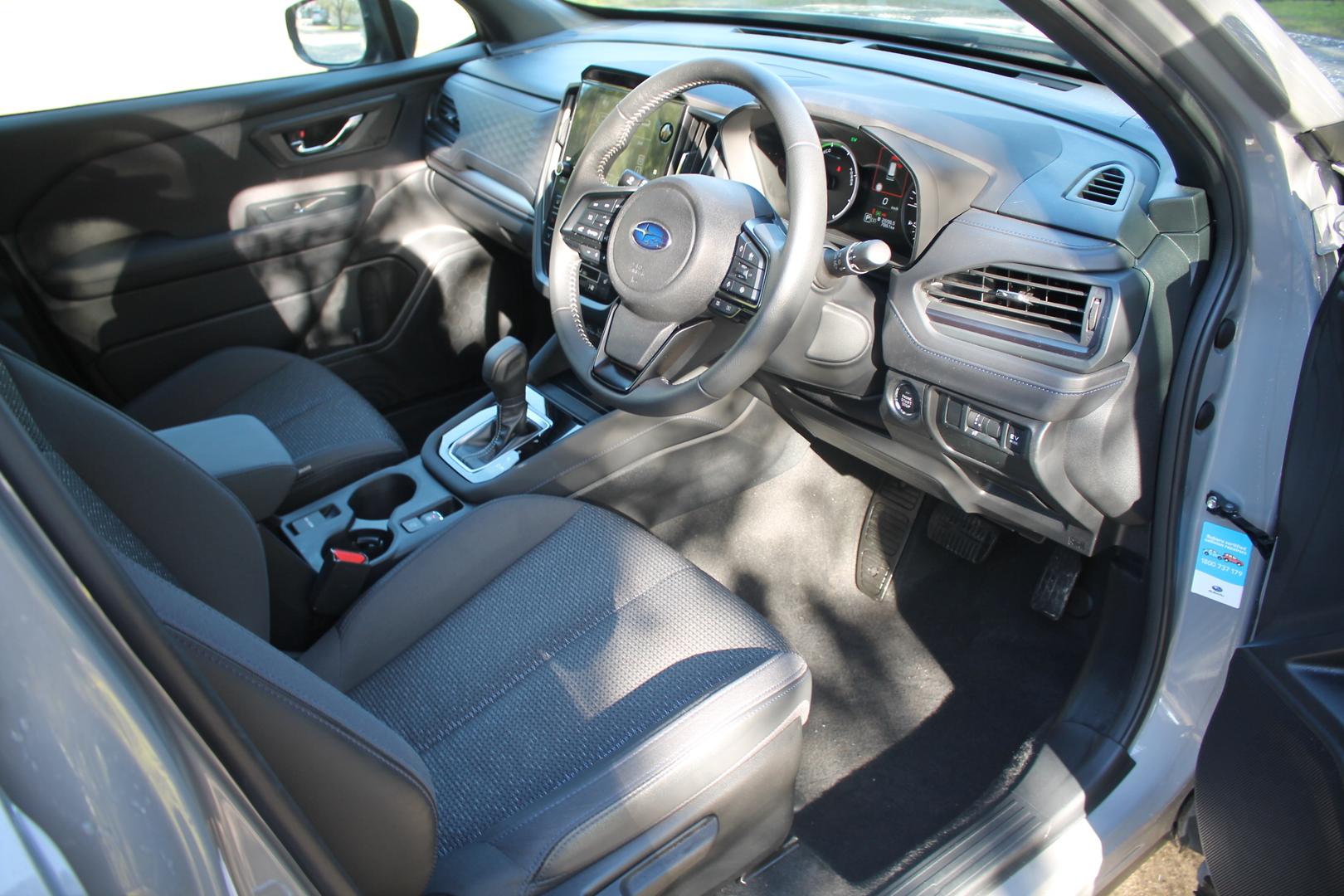 2025 Subaru Forester Hybrid — photo 10
