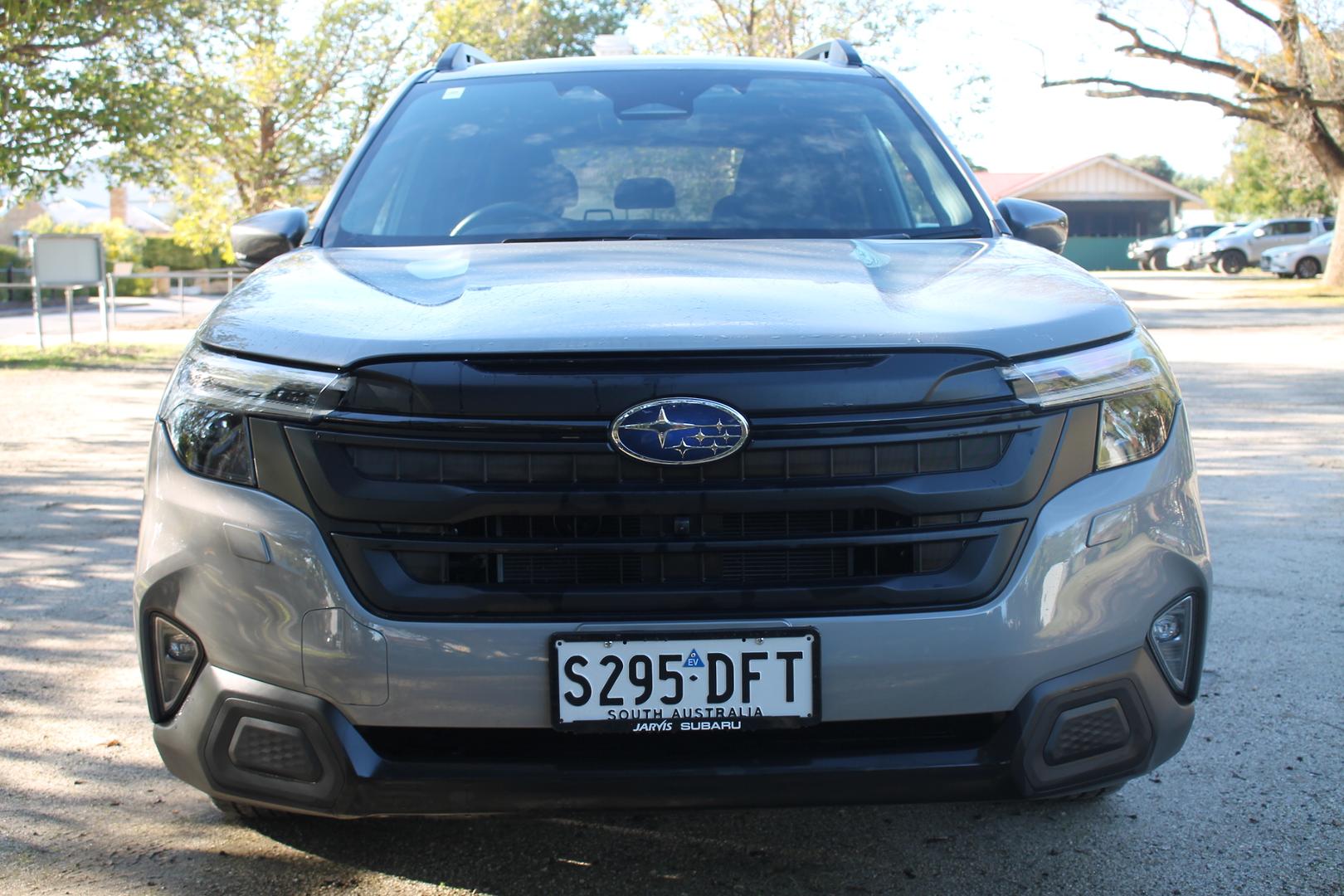 2025 Subaru Forester Hybrid — photo 2