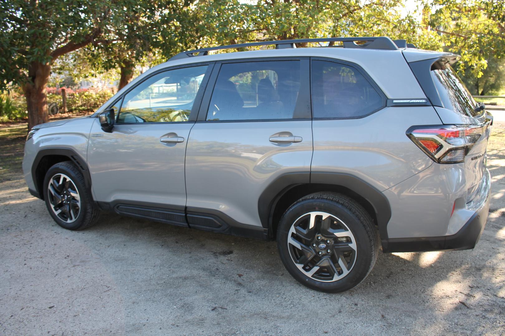 2025 Subaru Forester Hybrid — photo 6