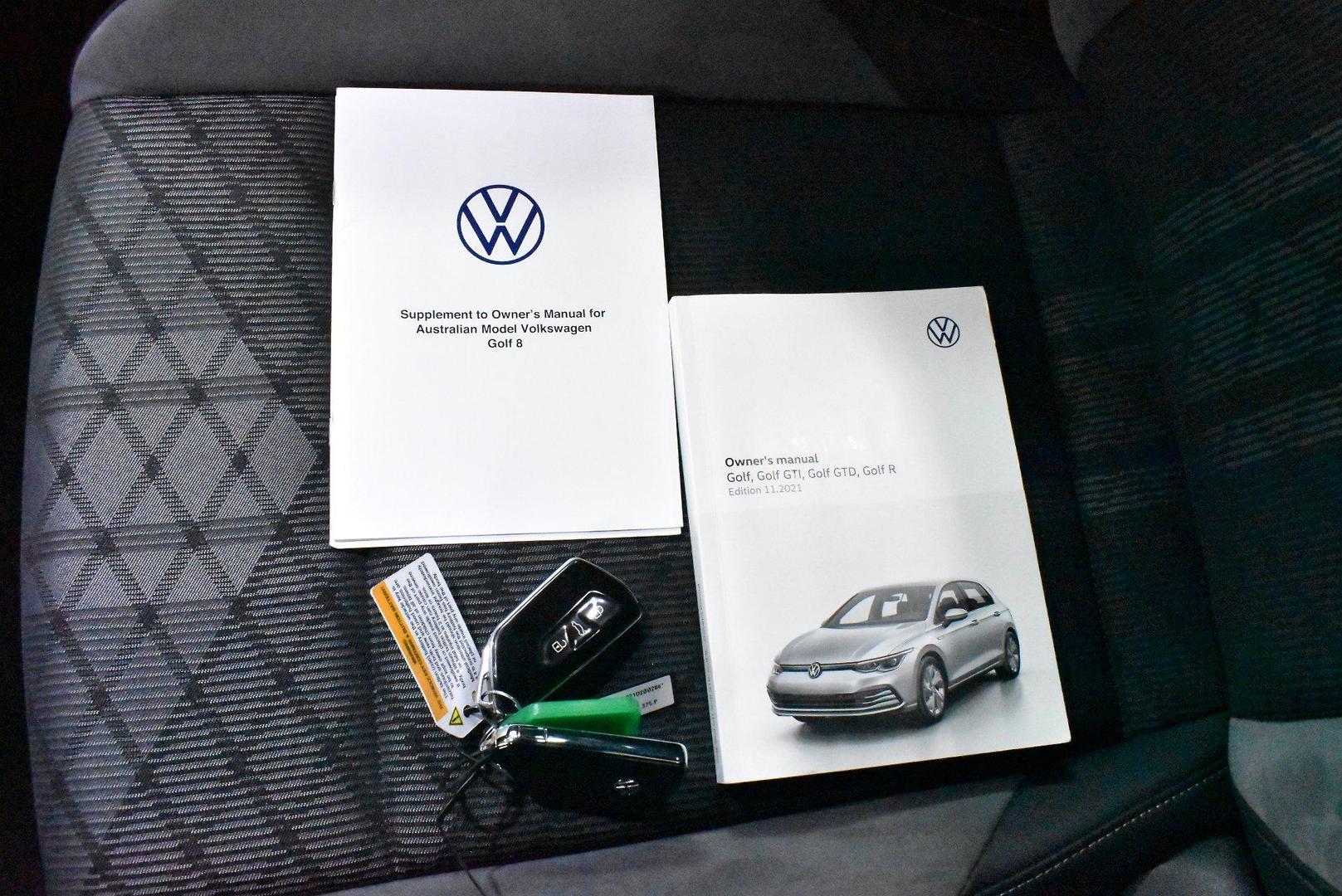 2022 Volkswagen Golf 110TSI RLine — photo 26