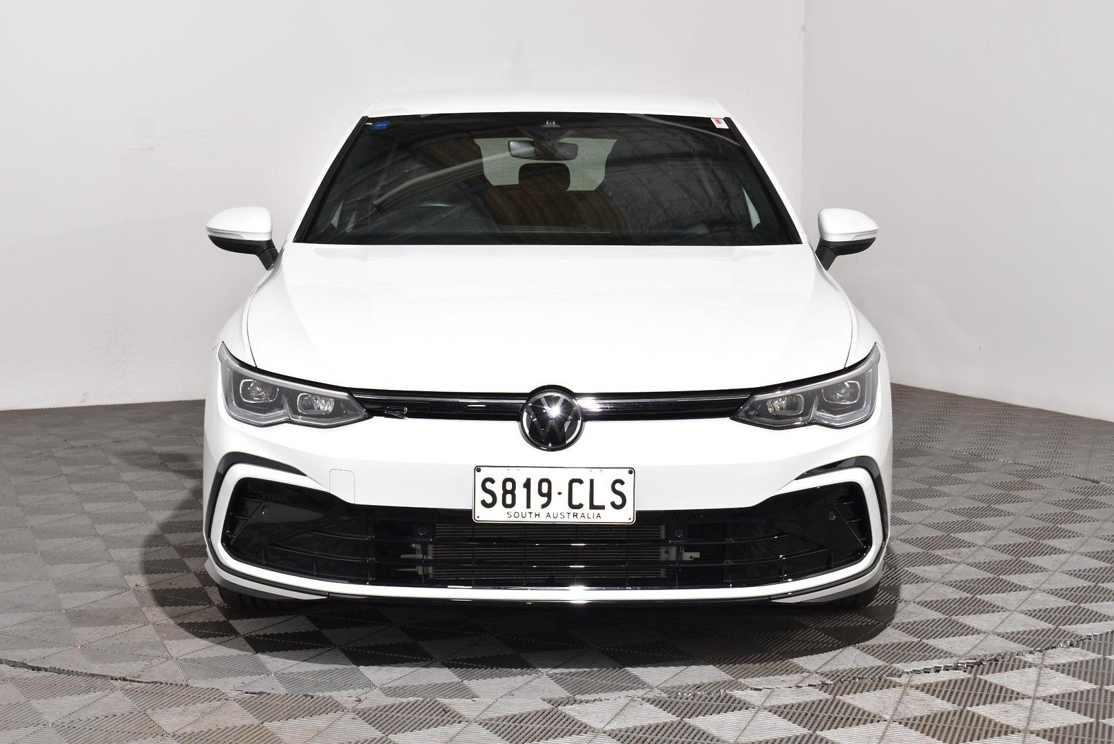2022 Volkswagen Golf 110TSI RLine — photo 3
