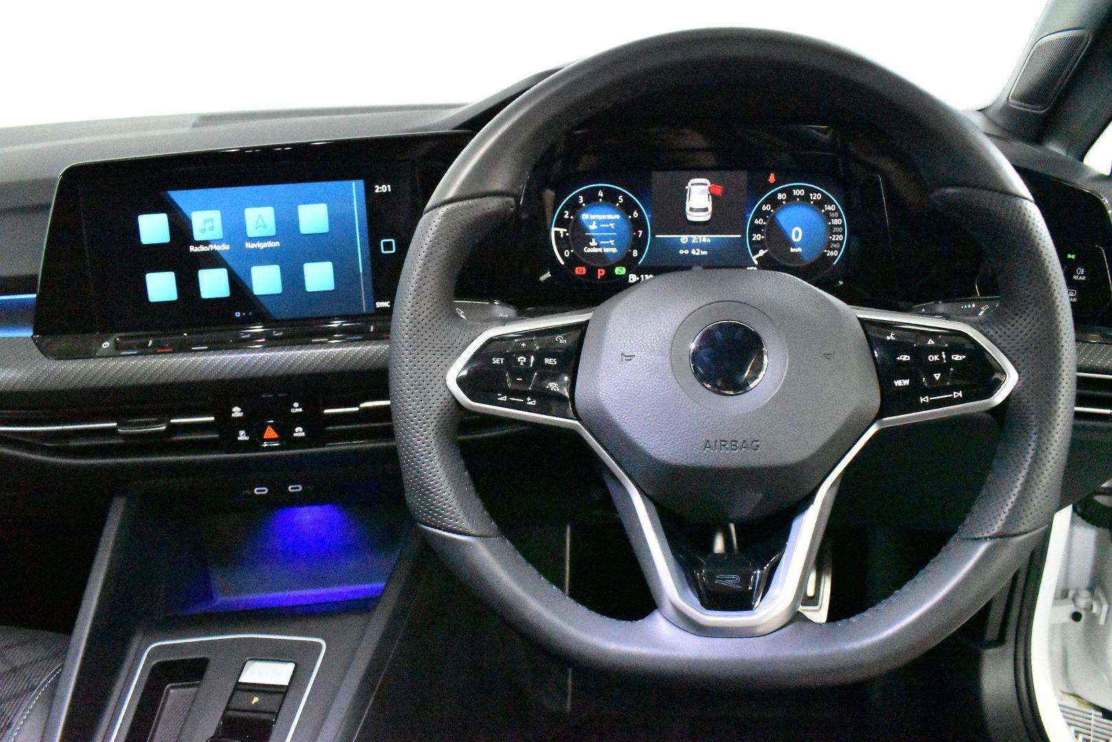 2022 Volkswagen Golf 110TSI RLine — photo 5