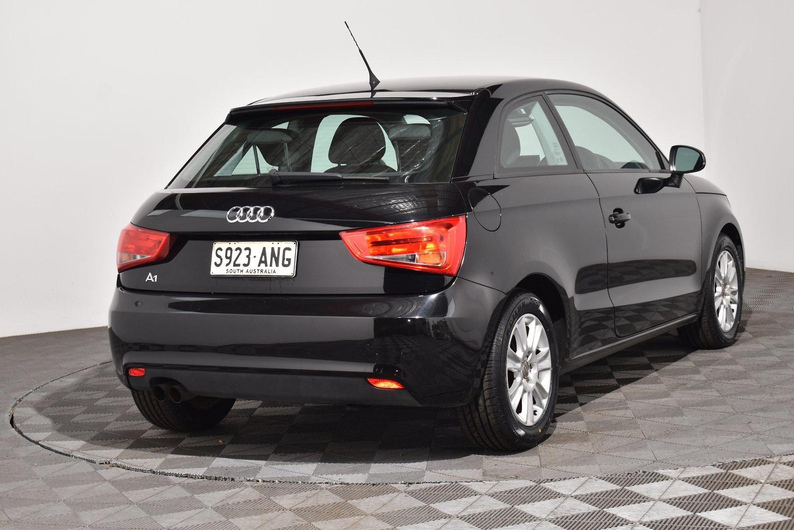 2011 Audi A1 Attraction — photo 14