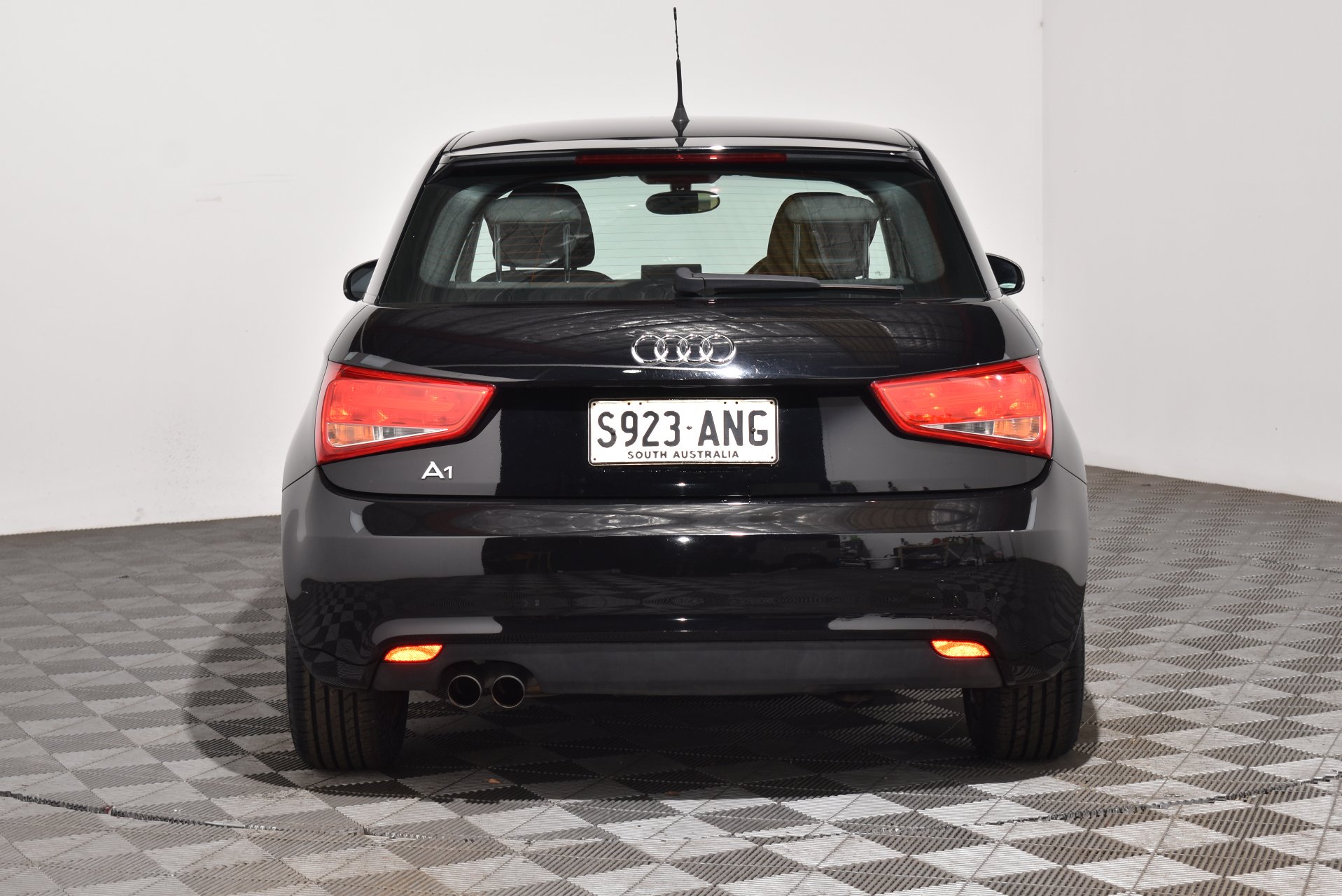 2011 Audi A1 Attraction — photo 4