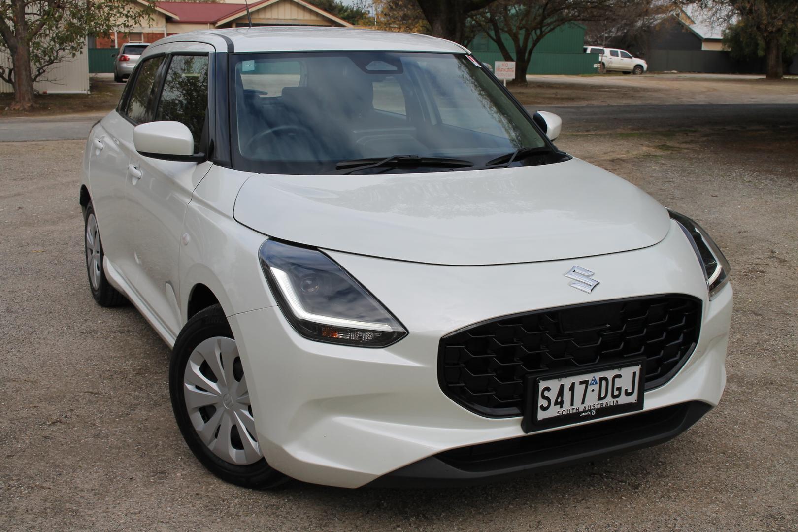 2025 Suzuki Swift Hybrid — photo 1