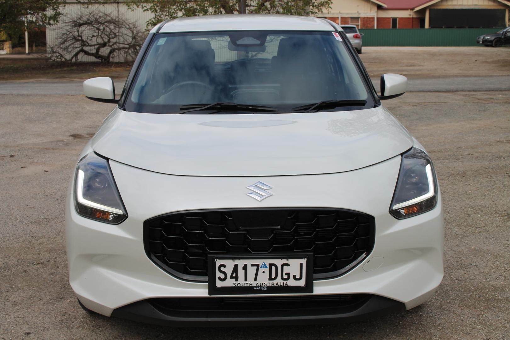 2025 Suzuki Swift Hybrid — photo 2