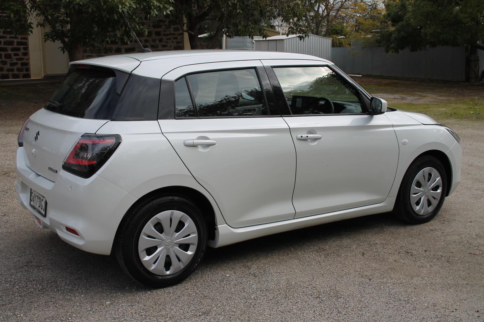 2025 Suzuki Swift Hybrid — photo 4