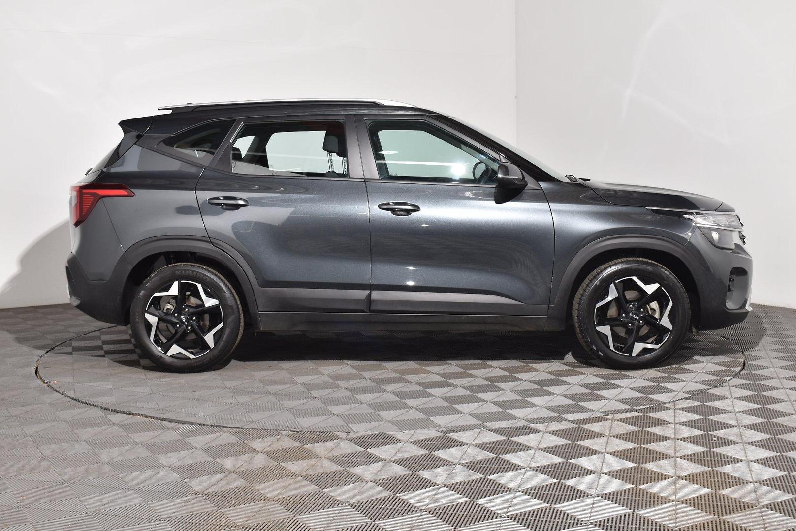 2023 Kia Seltos Sport — photo 10