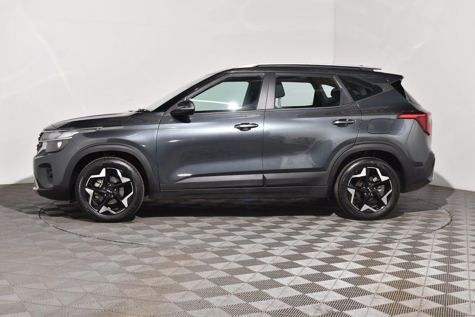 2023 Kia Seltos Sport — photo 11