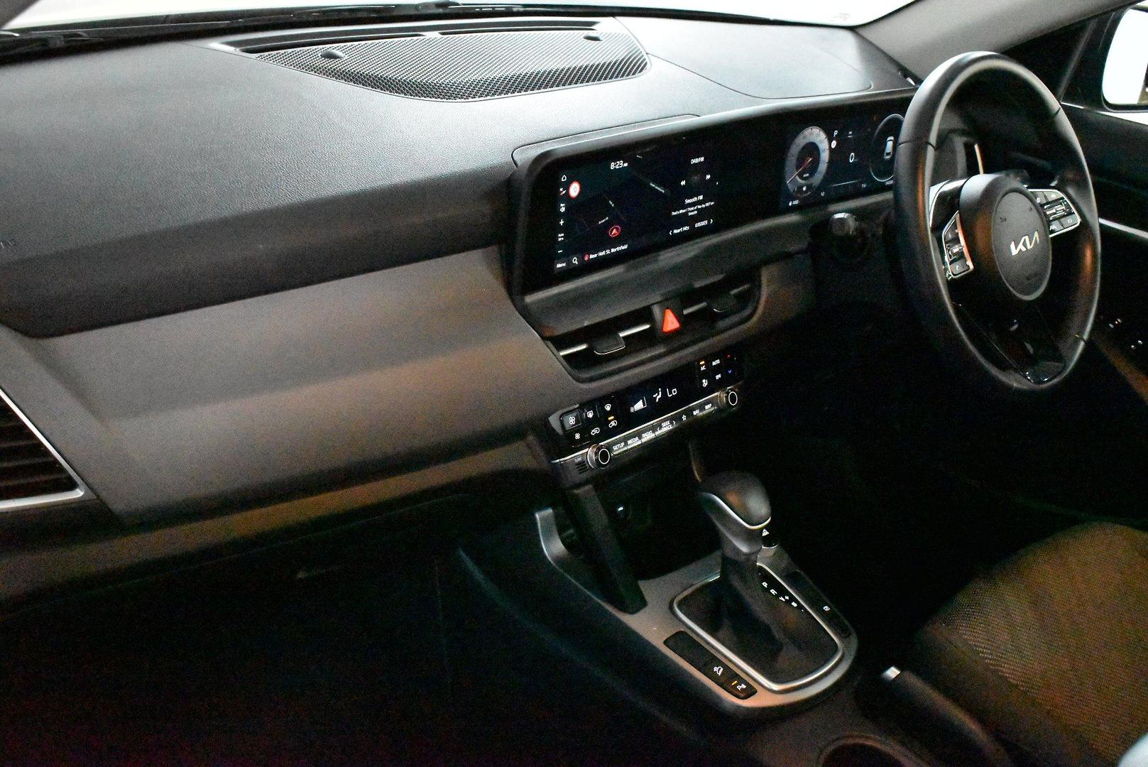2023 Kia Seltos Sport — photo 6