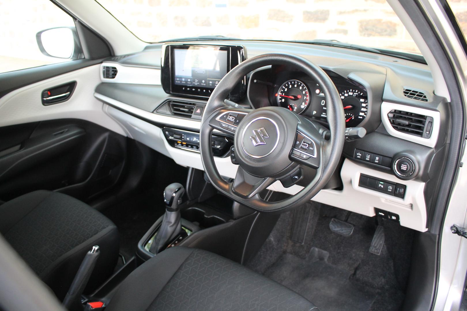2025 Suzuki Swift Hybrid — photo 10