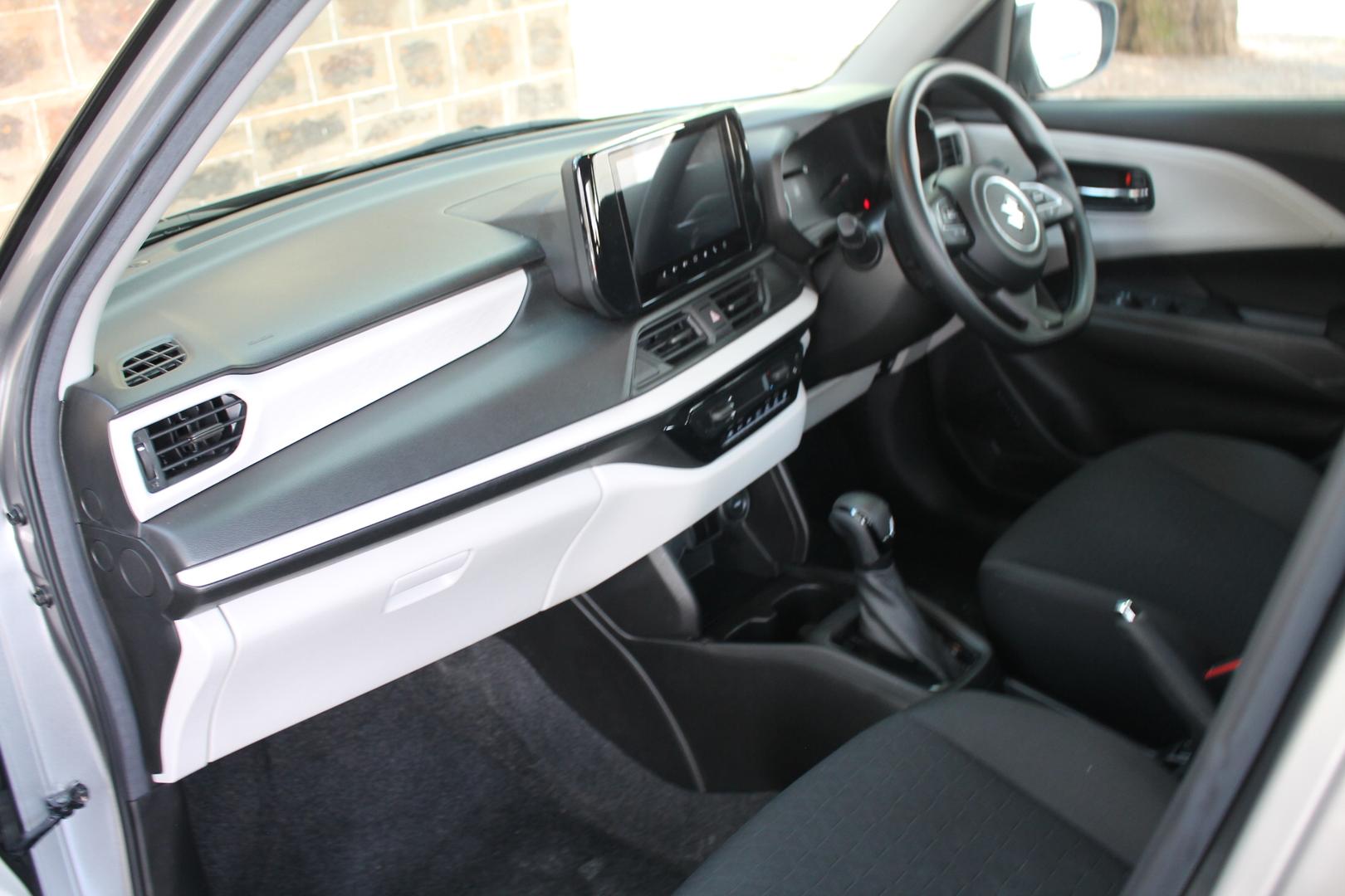 2025 Suzuki Swift Hybrid — photo 15