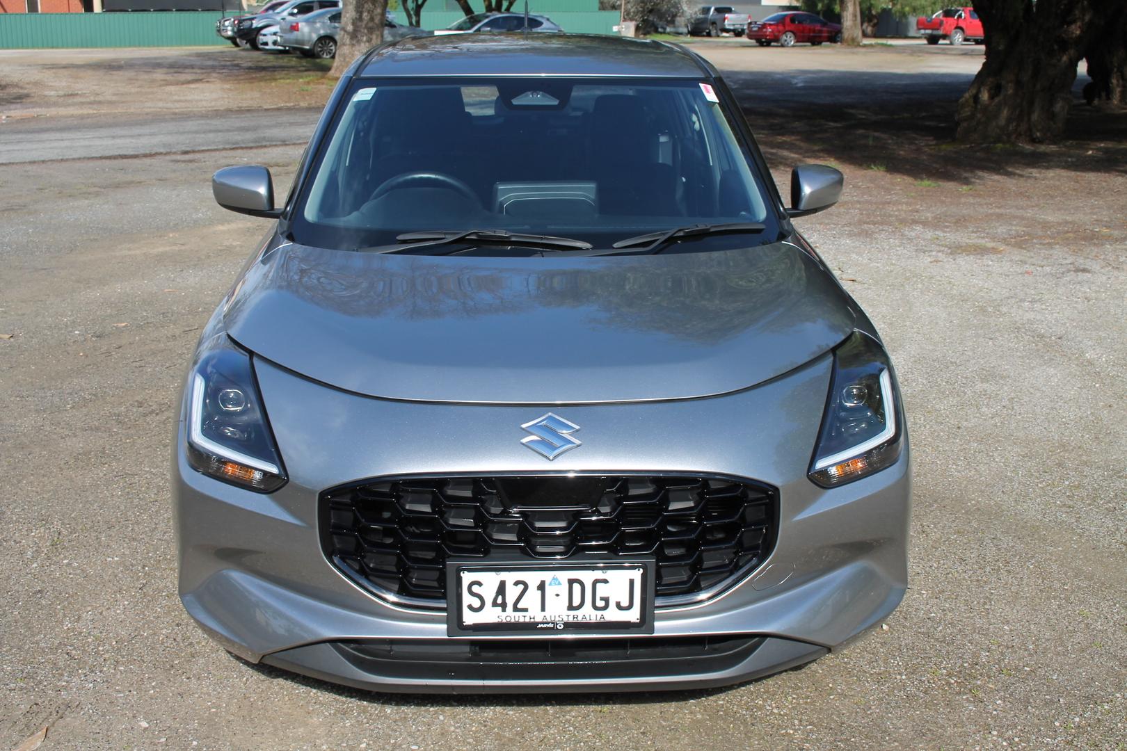 2025 Suzuki Swift Hybrid — photo 2
