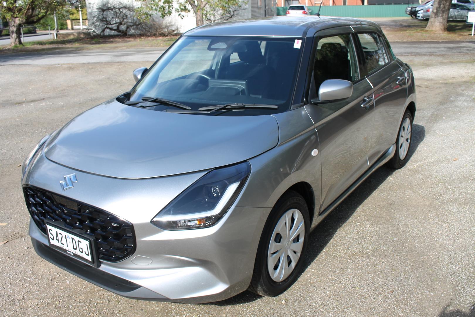 2025 Suzuki Swift Hybrid — photo 3