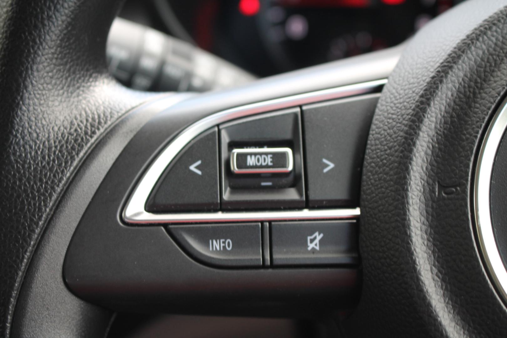 2025 Suzuki Swift Hybrid — photo 5