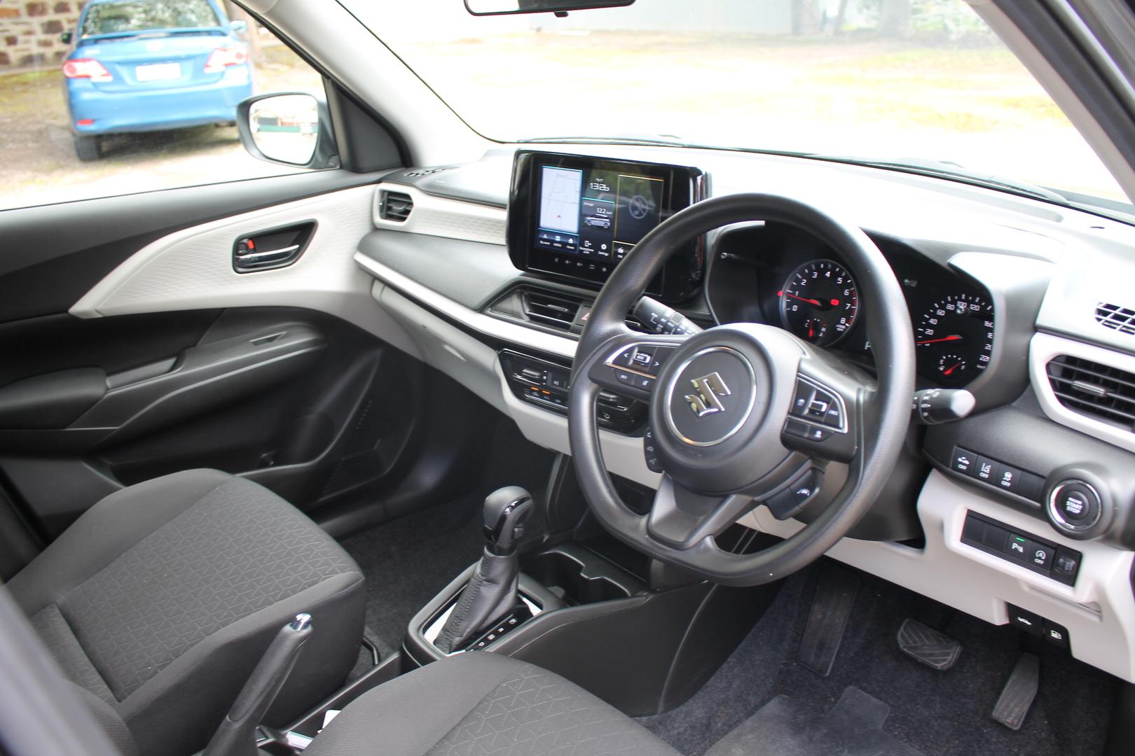 2025 Suzuki Swift Hybrid — photo 8