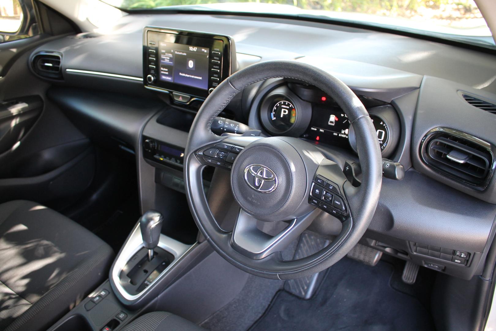 2021 Toyota Yaris Cross GX — photo 10 of 22