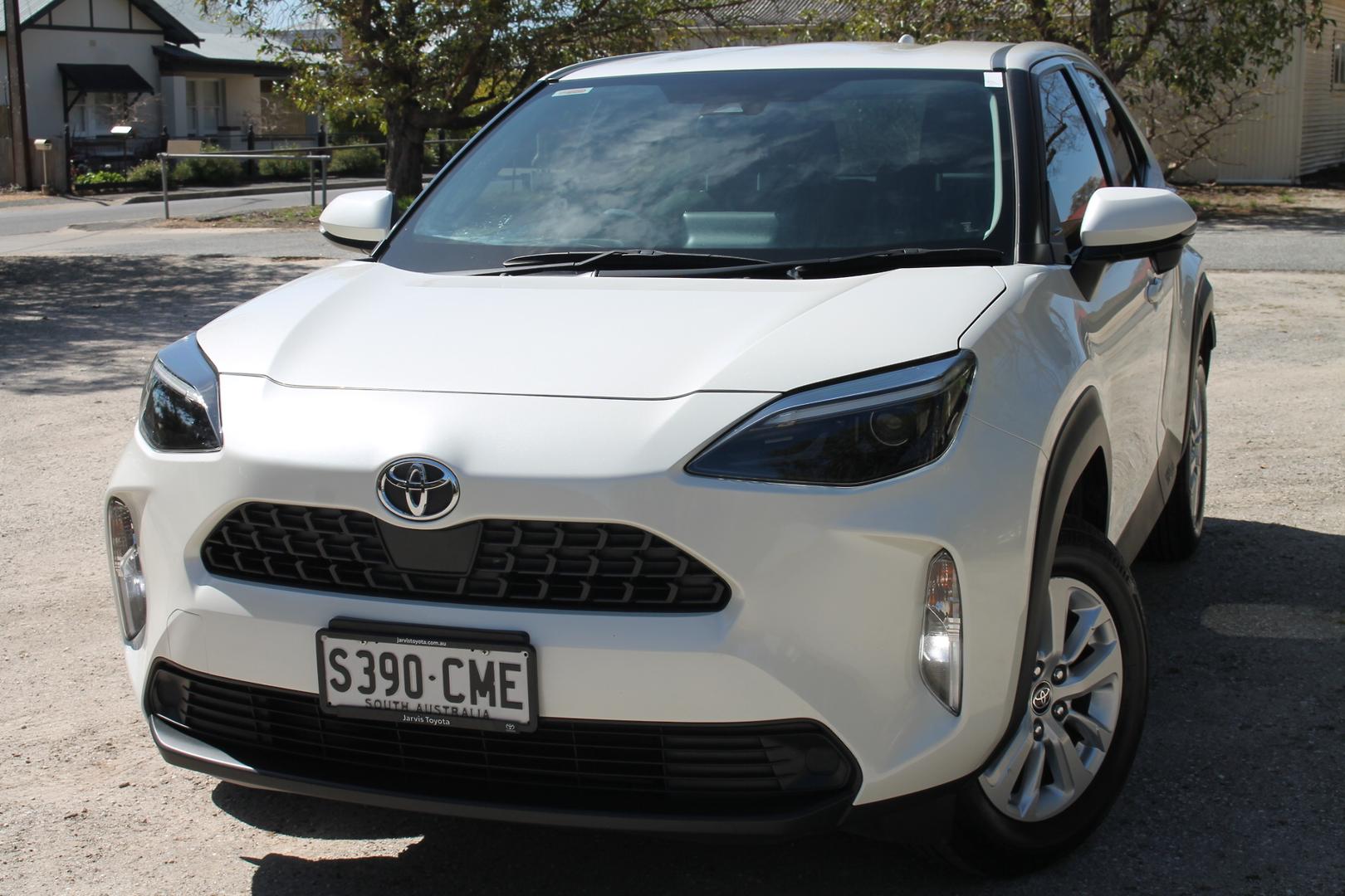 2021 Toyota Yaris Cross GX — photo 3 of 22
