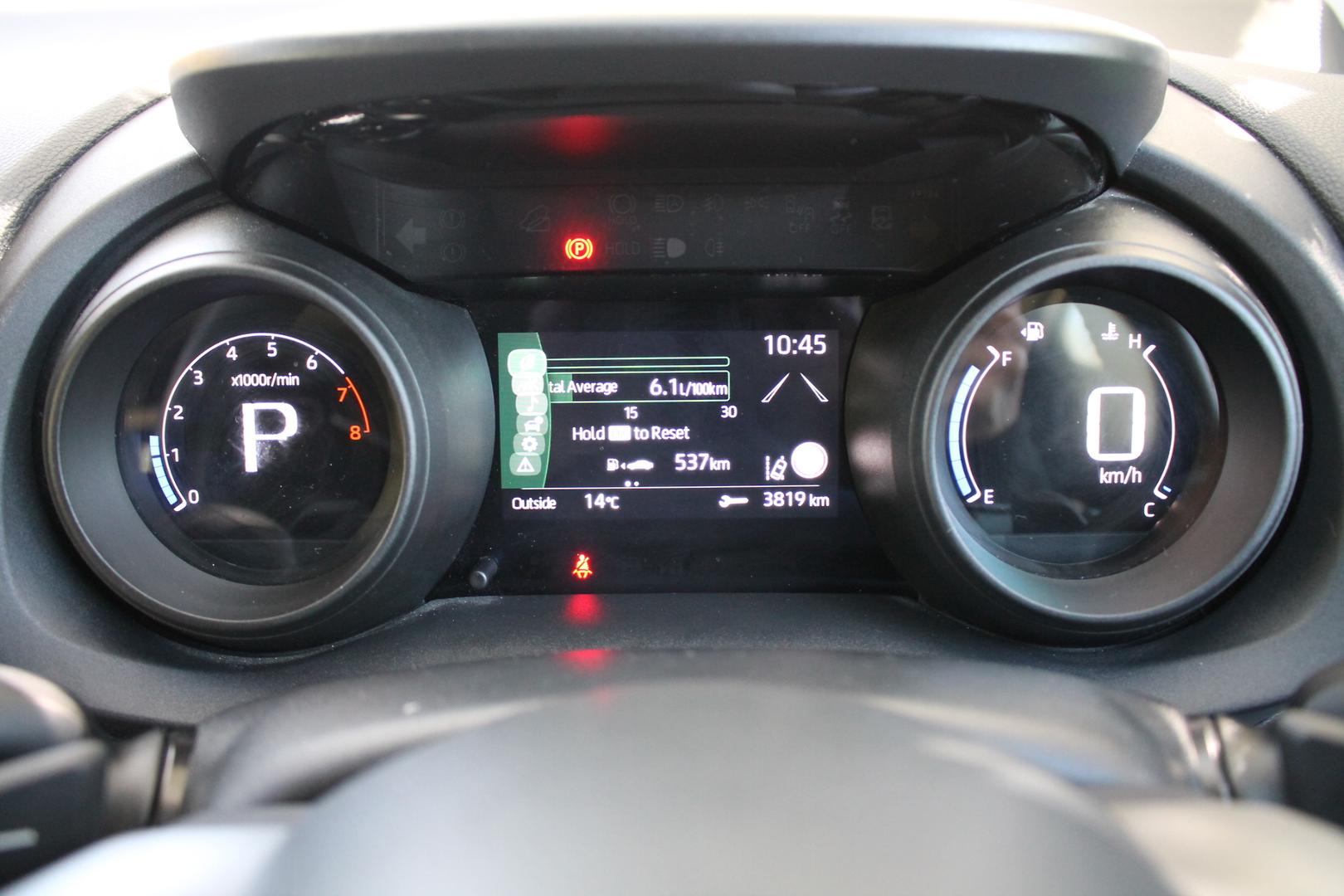2021 Toyota Yaris Cross GX — photo 8 of 22
