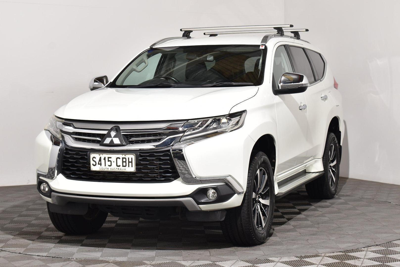 2018 Mitsubishi Pajero Sport GLS — photo 12