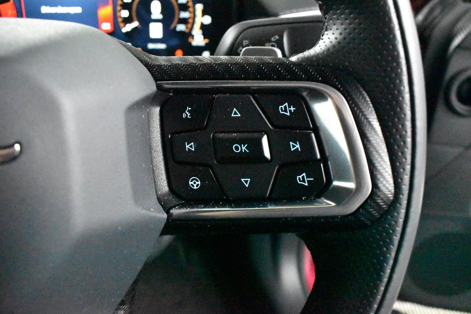 2025 Ford Mustang Ecoboost — photo 21