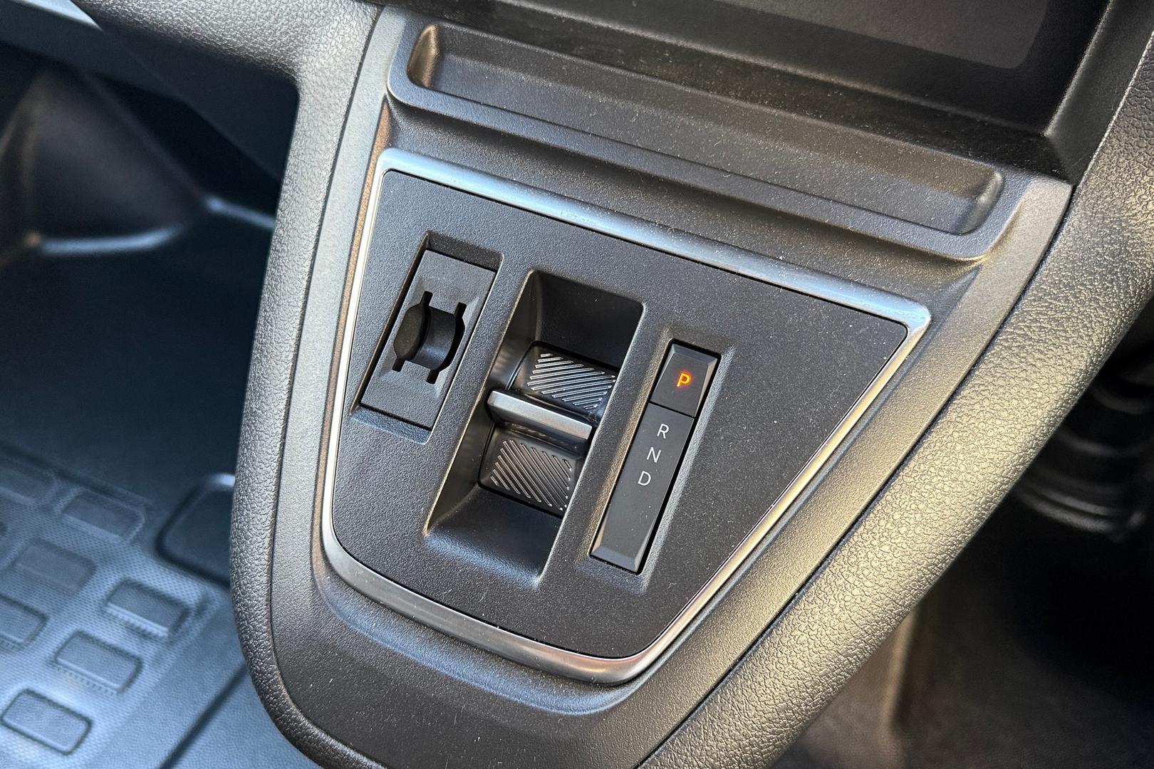 2025 Peugeot Expert Pro — photo 13