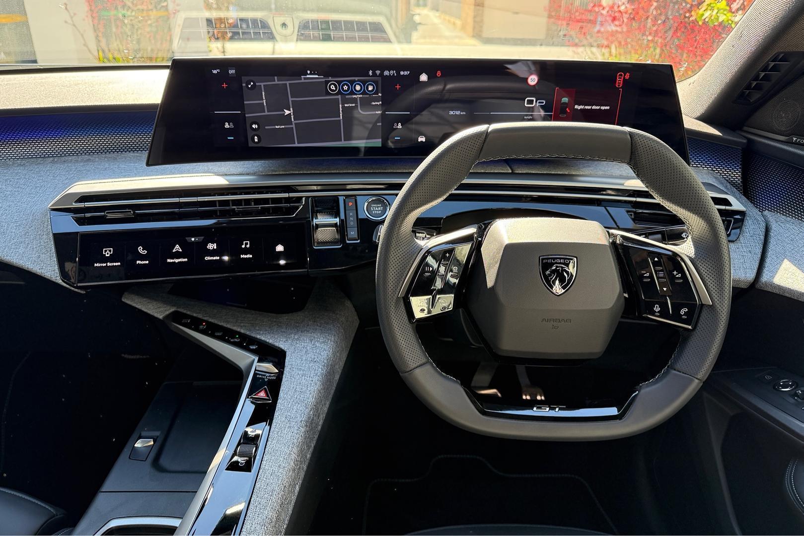 2025 Peugeot 3008 GT Premium Hybrid — photo 11