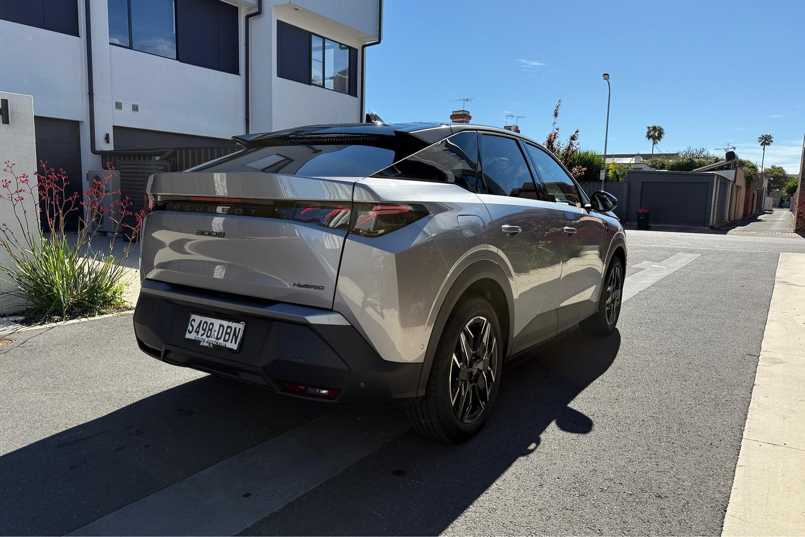 2025 Peugeot 3008 GT Premium Hybrid — photo 2