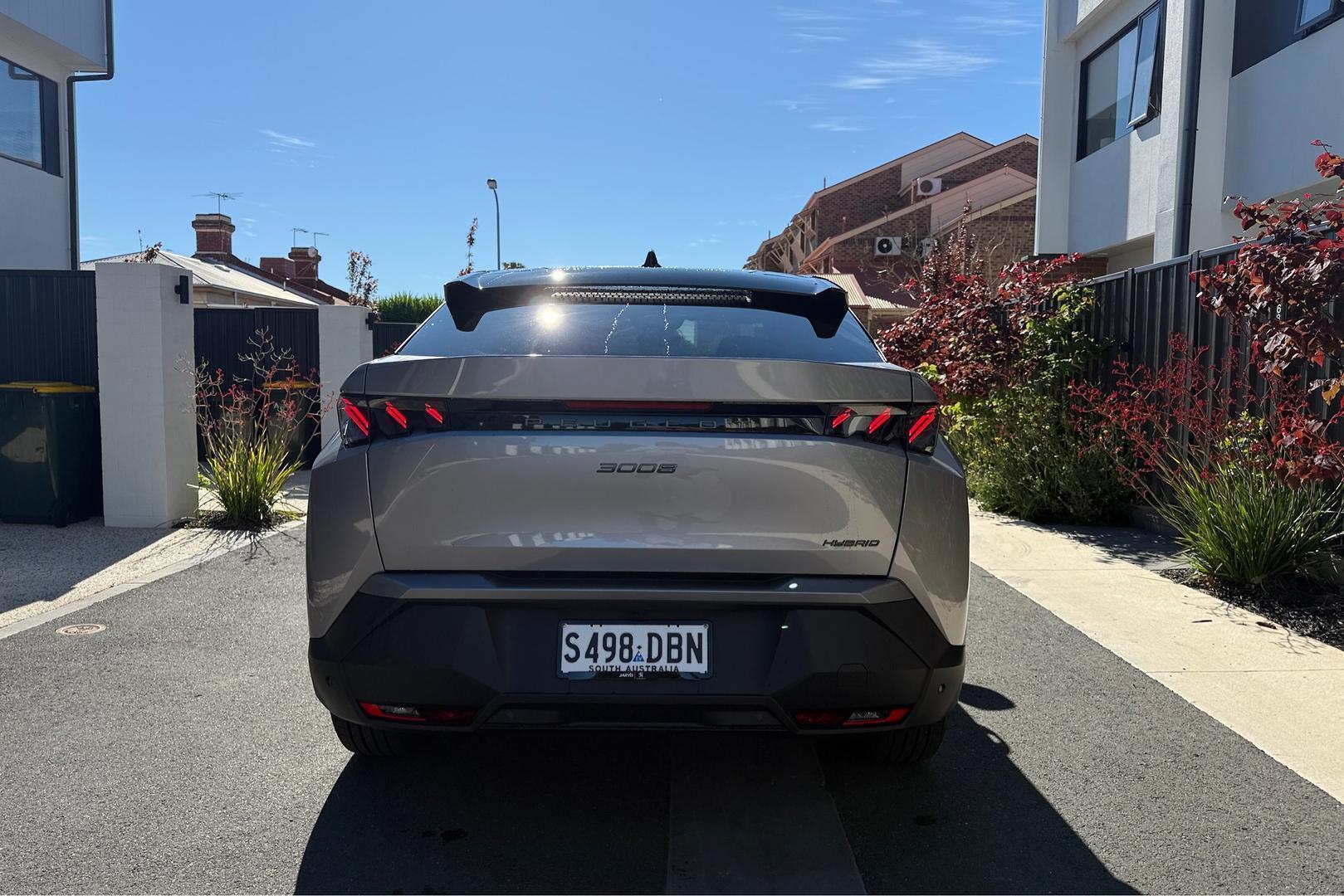 2025 Peugeot 3008 GT Premium Hybrid — photo 4