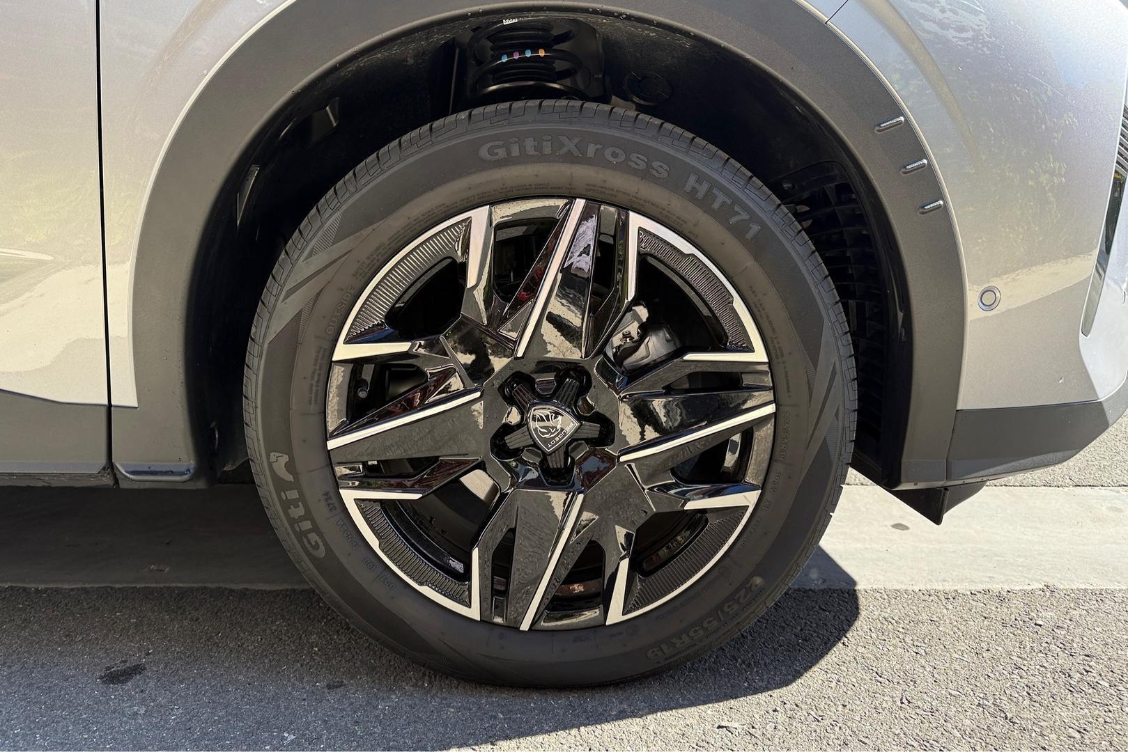 2025 Peugeot 3008 GT Premium Hybrid — photo 9